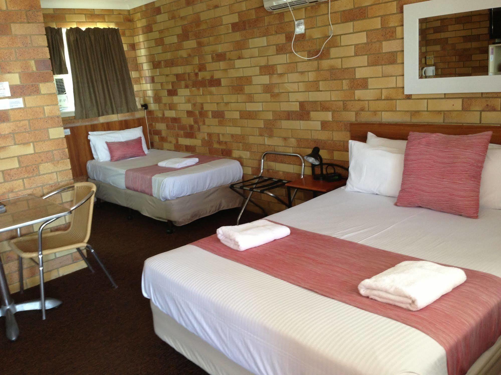 Econo Lodge Chaparral Motel באלינה מראה חיצוני תמונה