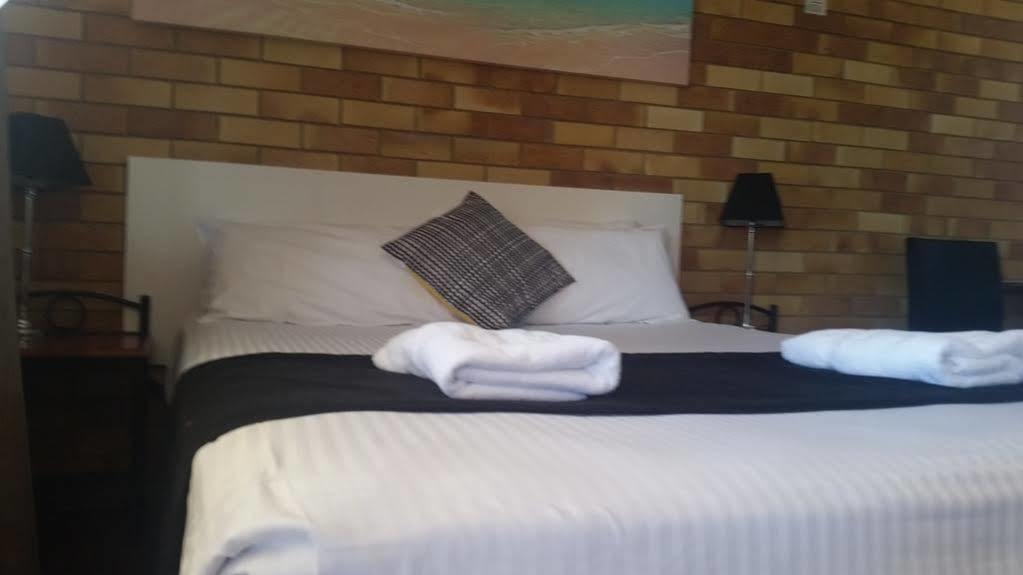 Econo Lodge Chaparral Motel באלינה מראה חיצוני תמונה